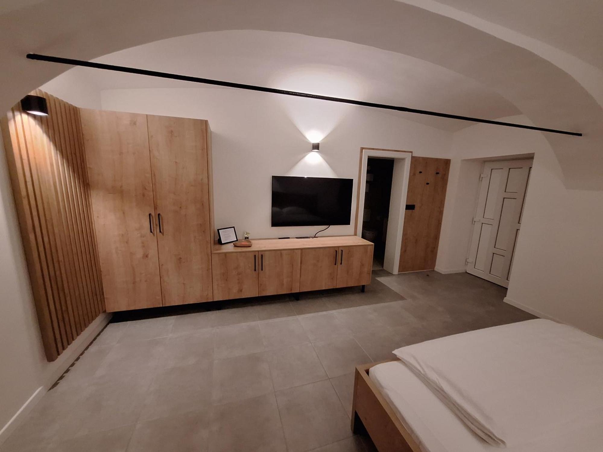 Apartamento Prenocisca Kralj Komenda Exterior foto